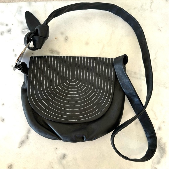 FURLA Genuine Leather Black with Contrast Stitching Crossbody Purse Bag - Picture 4 of 14